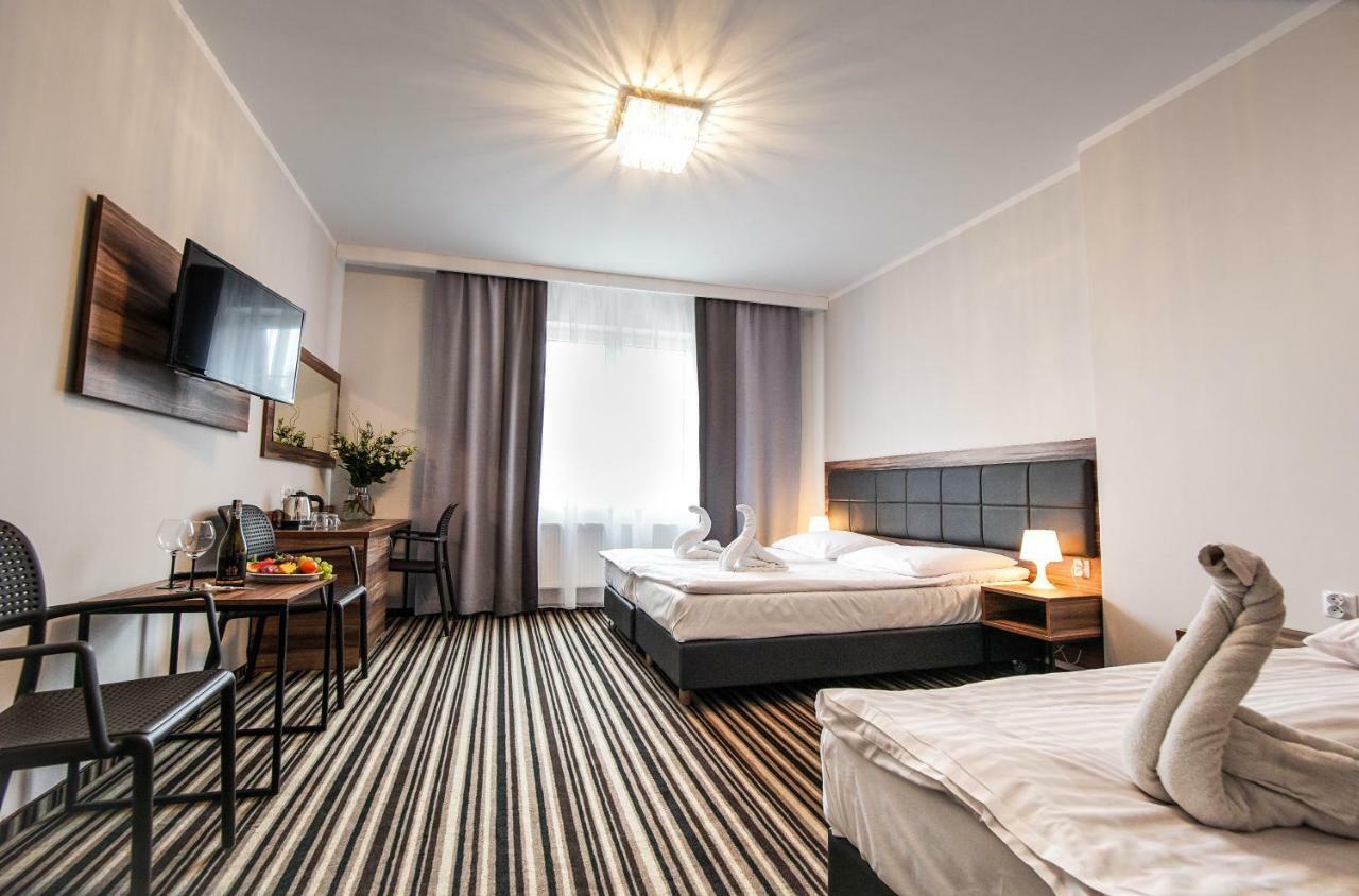 New Corner Otel Niechorze Dış mekan fotoğraf